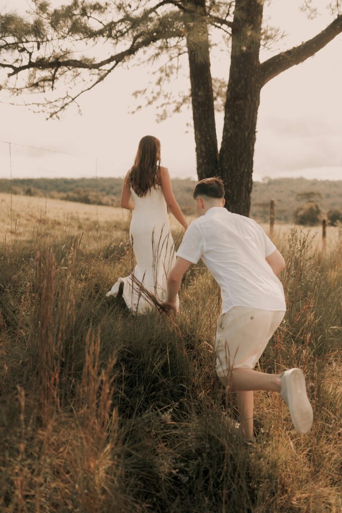 Tri razloga zašto je bolje da fotografisanje mladenaca uradimo pre venčanja